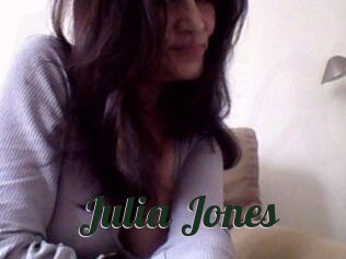 Julia_Jones
